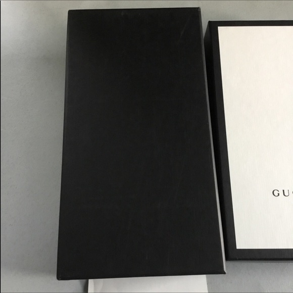 GUCCI - Picture 3 of 16